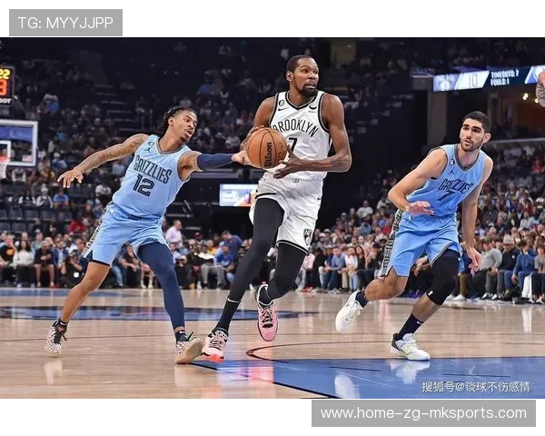 凯文·杜兰特弧顶变向后干拔跳投，太阳锁定末节胜局