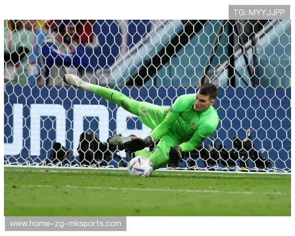 西汉姆中场远射被对方门将扑出造成门前混乱得分：一脚定音的瞬间与背后的训练之道